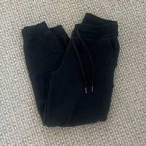 Lululemon joggers size 6